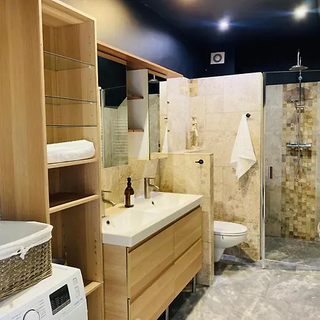 88 - Centrum, 2 Sypialnie, Taras Daire
